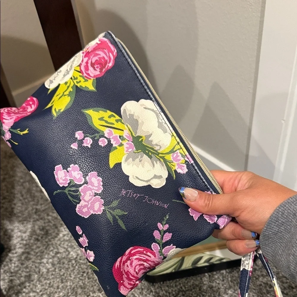 Betsey Johnson Floral Navy Clutch wristlet designer navy wallet purse